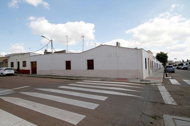 Foto 2 de Casa en venda a Montijo de 5 habitacions amb garatge