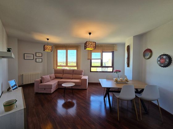 Foto 1 de Alquiler de piso en San Roque - Ronda norte de 2 habitaciones con muebles y calefacción