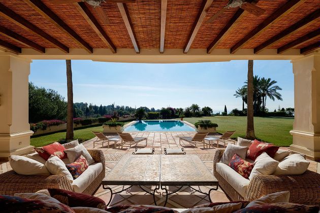 Foto 2 de Xalet en venda a calle Sierra Blanca de 5 habitacions amb terrassa i piscina
