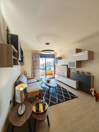 Foto 2 de Venta de piso en El Tomillar de 3 habitaciones con terraza y garaje