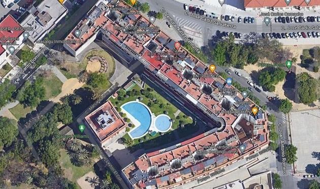 Foto 2 de Venta de piso en Centro - Jerez de la Frontera de 3 habitaciones con terraza y piscina