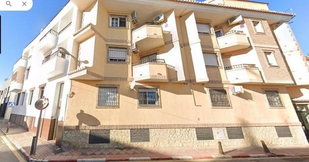 Foto 1 de Venta de piso en Avda. De los Ogíjares de 2 habitaciones con terraza y balcón