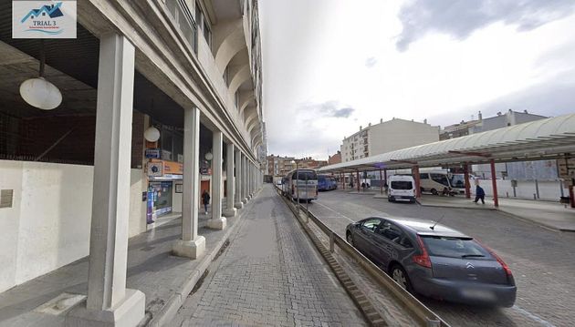 Foto 1 de Piso en venta en Centre - Figueres de 4 habitaciones con terraza y piscina