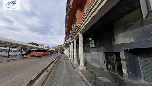 Foto 2 de Piso en venta en Centre - Figueres de 4 habitaciones con terraza y piscina