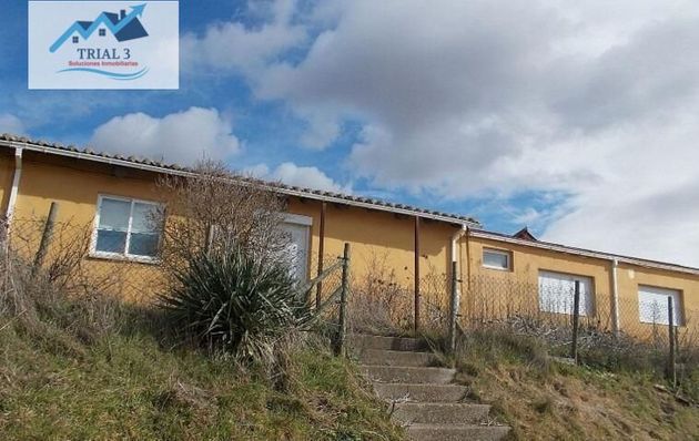 Foto 1 de Casa en venda a Torre del Valle (La) de 4 habitacions amb terrassa i garatge