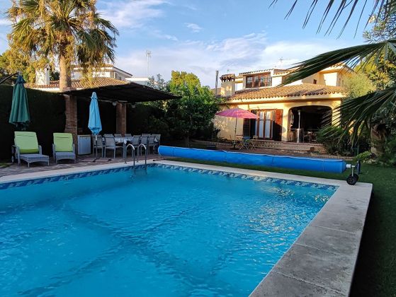 Foto 2 de Xalet en venda a La Cañada de 6 habitacions amb terrassa i piscina