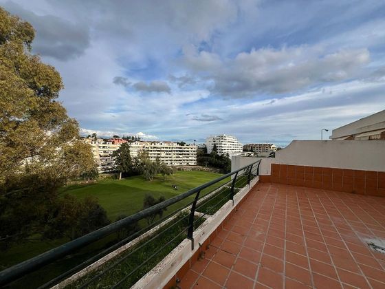 Foto 1 de Àtic en venda a Guadalmina de 3 habitacions amb terrassa i piscina