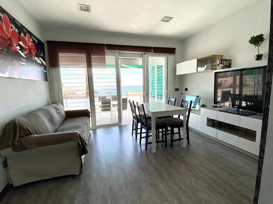 Foto 2 de Piso en alquiler en Las Gaviotas de 2 habitaciones con terraza y muebles