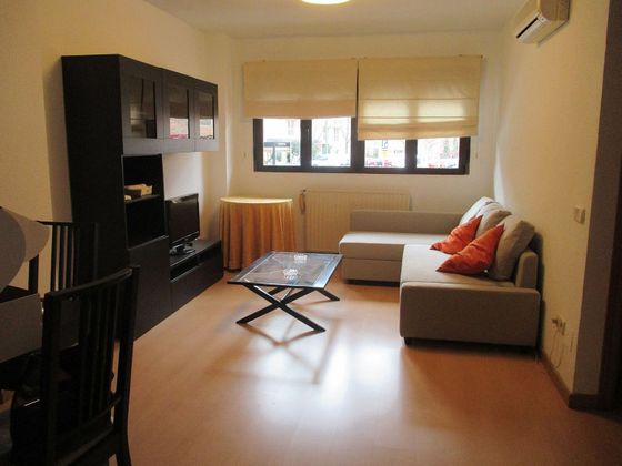 Foto 1 de Pis en lloguer a Bellas Vistas de 2 habitacions amb mobles i aire acondicionat