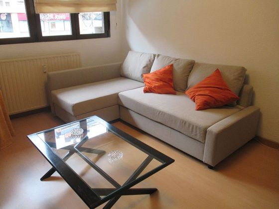 Foto 2 de Pis en lloguer a Bellas Vistas de 2 habitacions amb mobles i aire acondicionat