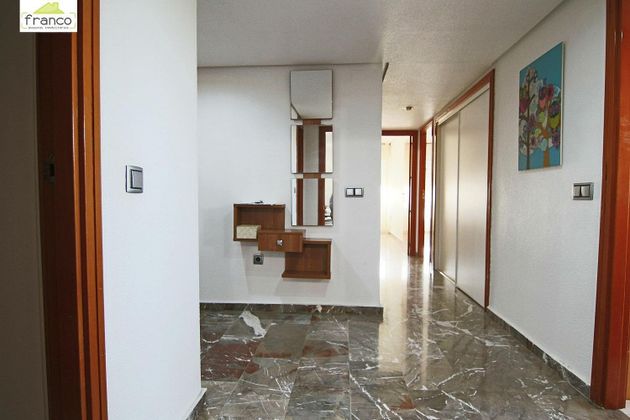 Foto 2 de Piso en alquiler en San Andrés - San Antón de 4 habitaciones con terraza y piscina