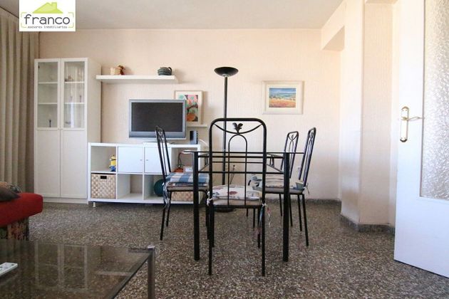 Foto 2 de Alquiler de piso en Santa María de Gracia de 3 habitaciones con terraza y muebles