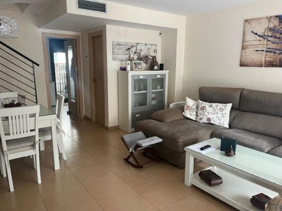 Foto 1 de Casa adosada en venta en Playa de Almazora-Ben Afeli de 4 habitaciones con terraza y piscina