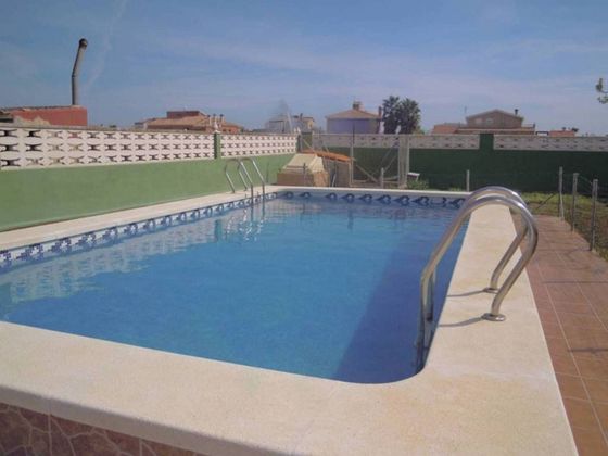 Foto 1 de Venta de chalet en Este de 3 habitaciones con terraza y piscina