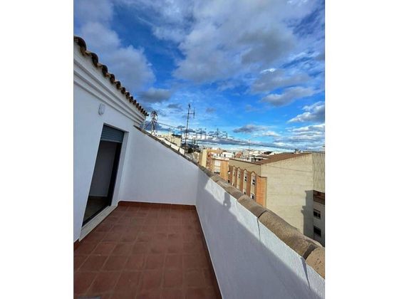 Foto 1 de Dúplex en venda a Centro - Castellón de la Plana de 3 habitacions amb terrassa i garatge