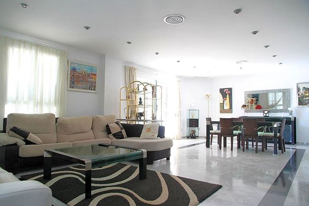 Foto 1 de Alquiler de chalet en Montealegre de 4 habitaciones con terraza y piscina