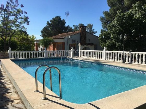 Foto 1 de Venta de chalet en Montepilar de 3 habitaciones con piscina