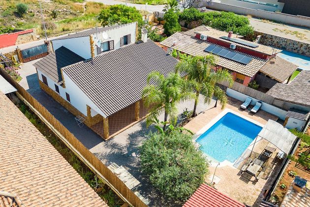 Foto 1 de Chalet en venta en Betxí de 3 habitaciones con terraza y piscina