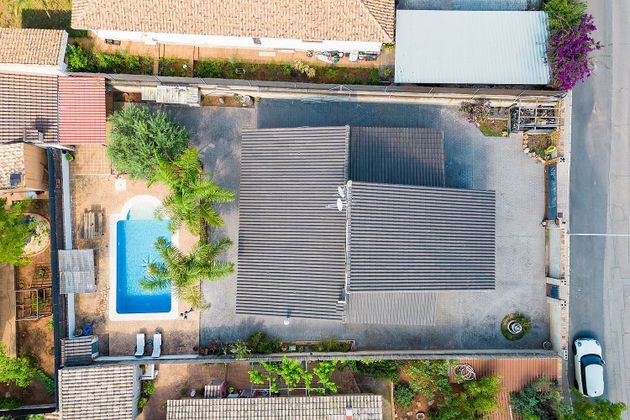 Foto 2 de Chalet en venta en Betxí de 3 habitaciones con terraza y piscina