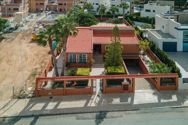 Foto 2 de Xalet en venda a avenida Playa Honda de 4 habitacions amb piscina i jardí