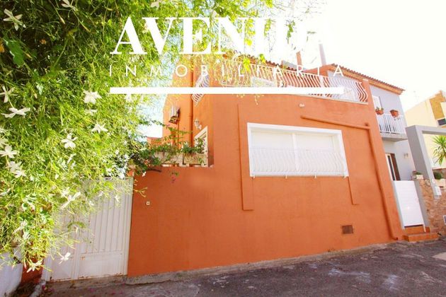 Foto 2 de Venta de chalet en calle De la Vall D'alba de 4 habitaciones con terraza y garaje