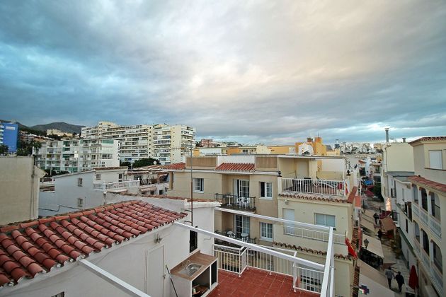 Foto 1 de Venta de chalet en La Carihuela de 3 habitaciones con balcón y aire acondicionado