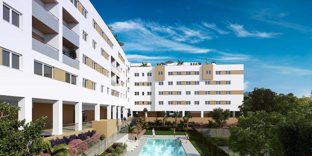 Foto 1 de Piso en venta en Camino Viejo de Málaga de 3 habitaciones con terraza y piscina
