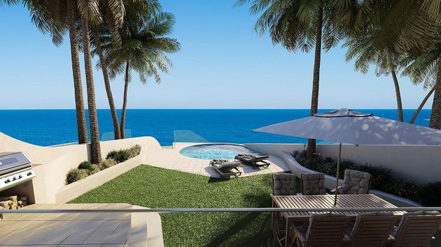 Foto 2 de Venta de dúplex en Cabo Pino - Reserva de Marbella de 3 habitaciones con terraza y piscina