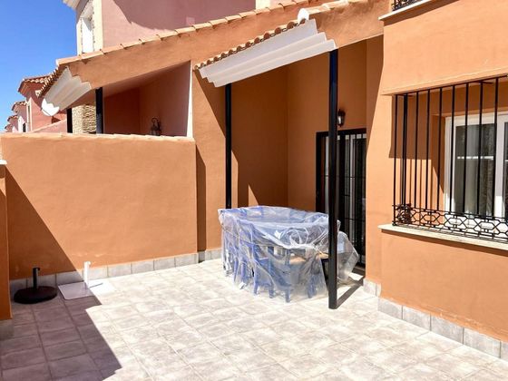 Foto 2 de Casa en venda a Fuente de Piedra de 4 habitacions amb piscina i jardí