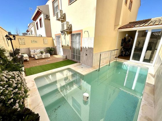 Foto 1 de Venta de casa en Fuente de Piedra de 4 habitaciones con terraza y piscina