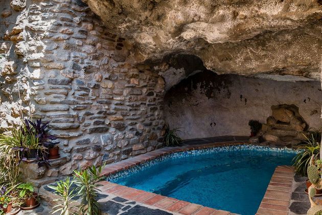 Foto 2 de Casa en venda a Guajares (Los) de 3 habitacions amb terrassa i piscina