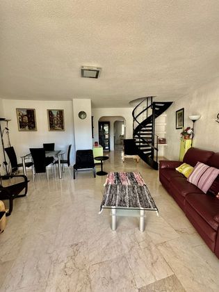 Foto 2 de Ático en venta en Playa Bajadilla - Puertos de 3 habitaciones con terraza y piscina