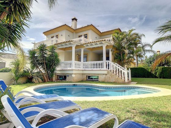 Foto 1 de Xalet en venda a urbanización La Sierrezuela de 5 habitacions amb terrassa i piscina
