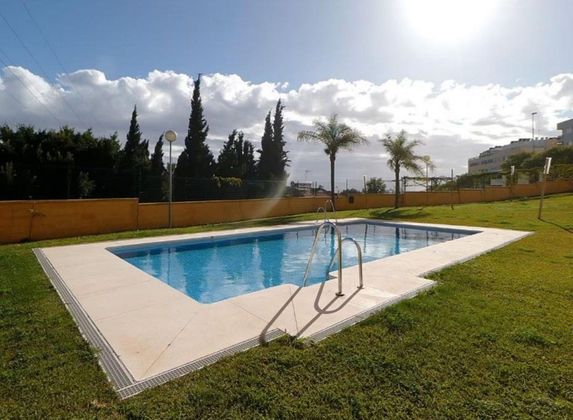 Foto 1 de Àtic en lloguer a Puerto de la Torre - Atabal de 2 habitacions amb terrassa i piscina