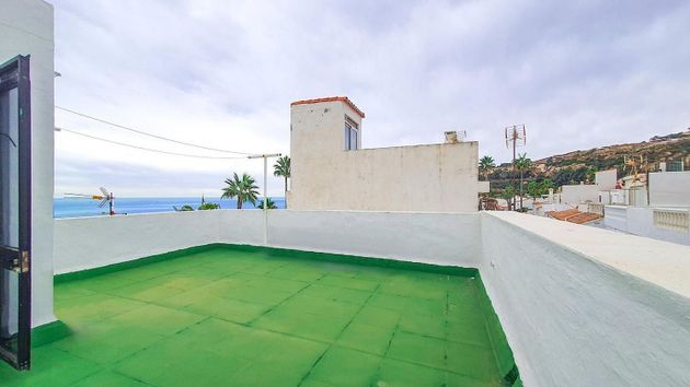 Foto 2 de Casa adosada en venta en Chullera de 2 habitaciones con terraza y piscina