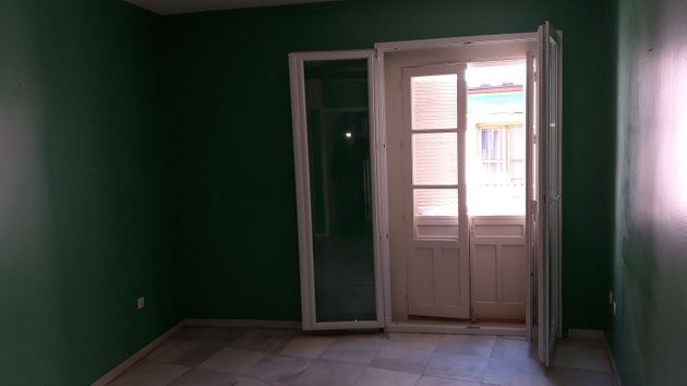 Foto 1 de Pis en lloguer a Arenal de 1 habitació amb balcó i aire acondicionat
