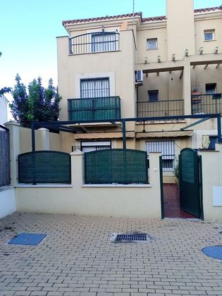 Foto 1 de Casa en venta en Zona Universitaria  de 4 habitaciones con terraza y piscina