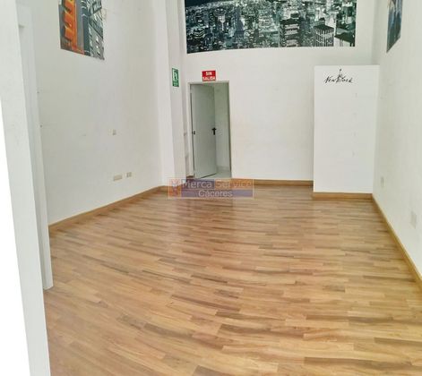 Foto 2 de Local en alquiler en Centro - Cáceres de 50 m²