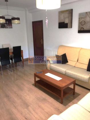 Foto 2 de Pis en lloguer a Nuevo Cáceres de 3 habitacions amb terrassa i mobles