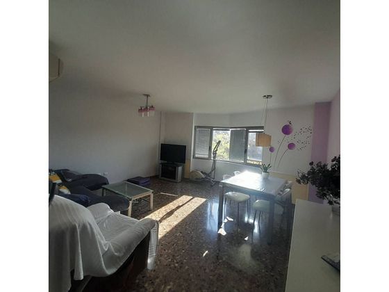 Foto 2 de Venta de piso en Alaquàs de 3 habitaciones con garaje y aire acondicionado