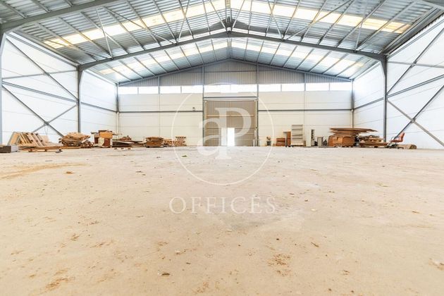 Foto 1 de Oficina en venda a Riba-roja de Túria de 751 m²