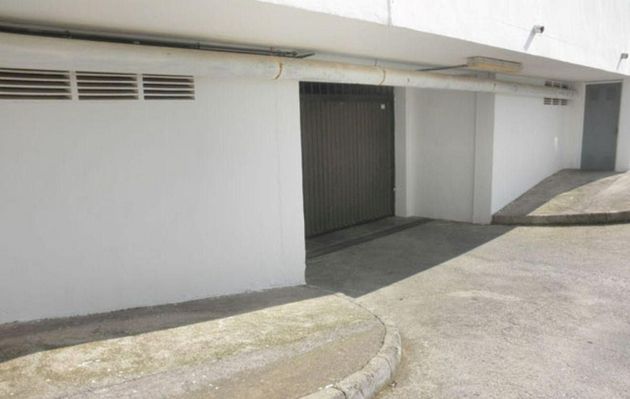 Foto 2 de Venta de garaje en calle Alcazaba Zoco de 13 m²