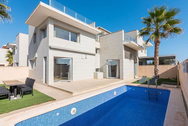 Foto 1 de Casa en venda a Playa del Galán de 3 habitacions amb terrassa i piscina