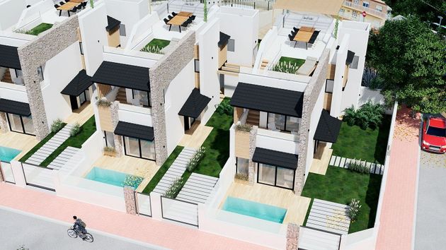 Foto 2 de Casa en venda a calle Almirante Guitian Vieitio de 3 habitacions amb terrassa i piscina
