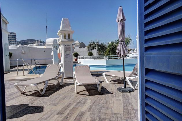 Foto 2 de Àtic en venda a avenida Juan Sebastian Elcano de 2 habitacions amb terrassa i piscina