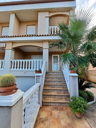 Foto 2 de Venta de casa en El Perelló - Les Palmeres - Mareny de Barraquetes de 4 habitaciones con terraza y piscina