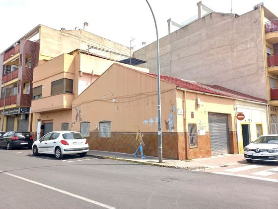 Foto 1 de Venta de casa en El Castell de 4 habitaciones con terraza y garaje