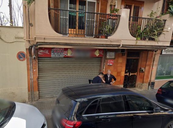 Foto 2 de Local en venta en calle D'isabel la Catòlica con aire acondicionado