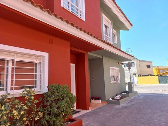 Foto 1 de Casa en venta en San Antonio de Benagéber de 3 habitaciones con terraza y garaje