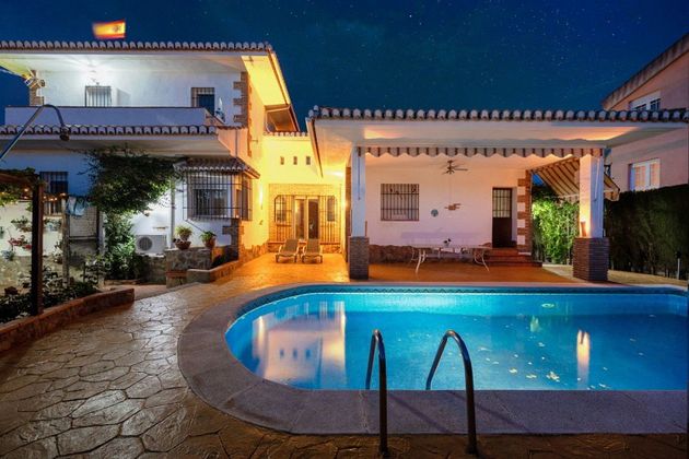 Foto 1 de Xalet en venda a calle Almendros de 7 habitacions amb terrassa i piscina